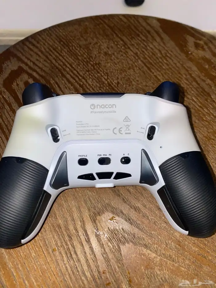 للبيع يد احترافيه 1