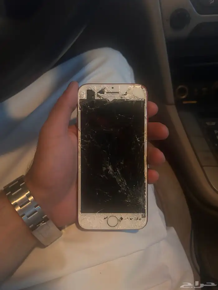 جوال ايفون 7 شاشه خربانه له 5 سنوات ف الدرج 1