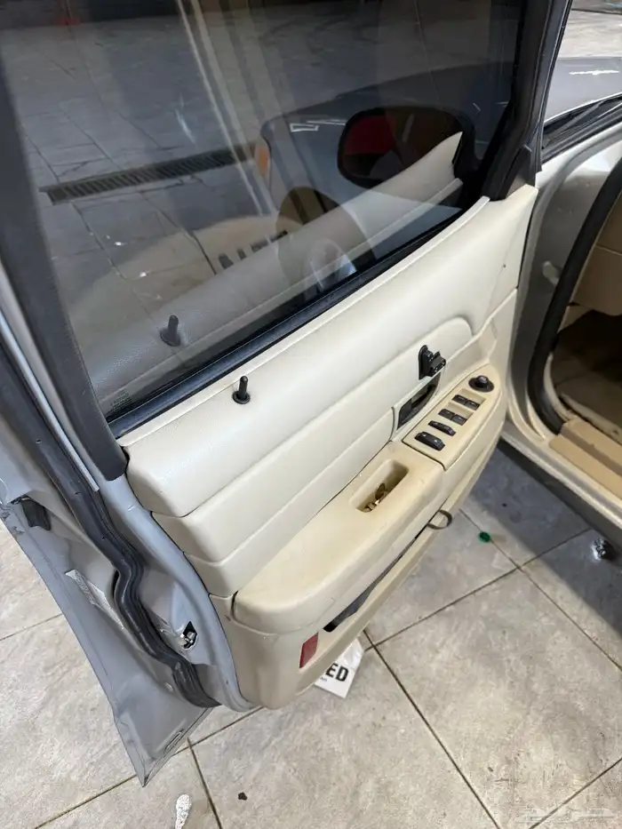 فورد فكتوريا 2011 13