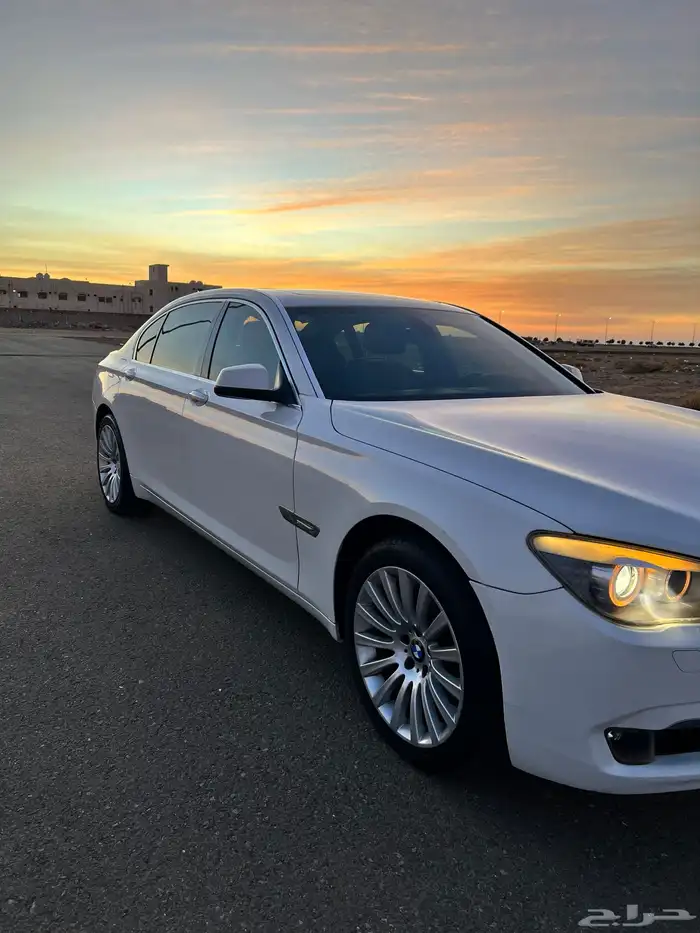 بي ام دبليو 730 نظيف جدا 31