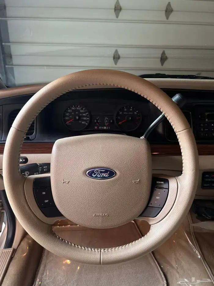 فورد فكتوريا 2010 نص فل ممشى قليل 26