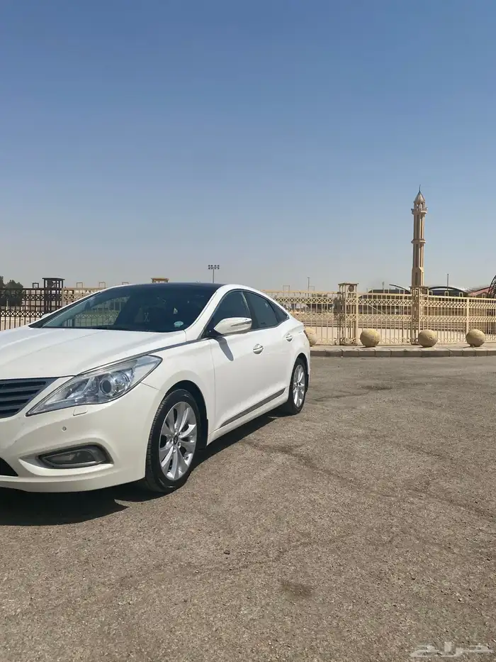 ازيرا 2014 فل كامل نضيف جدا 0