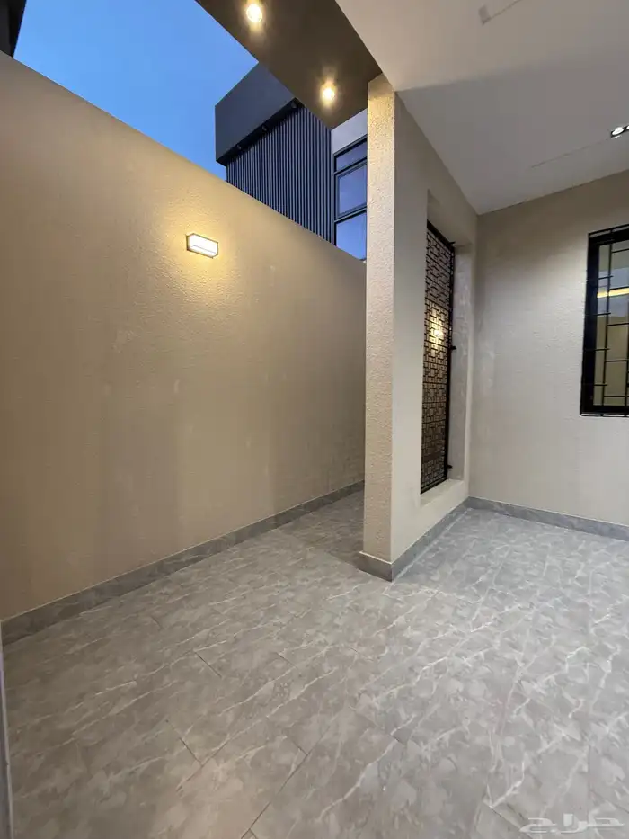 للبيع دور تمليك ارضى بحوش بالقرب من نادي ضمك والمطار 1