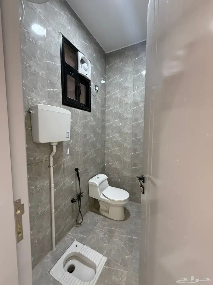 للبيع ارواف علويه وشقق ارضيه ببايكة سيارة ف شمال الخميس 26