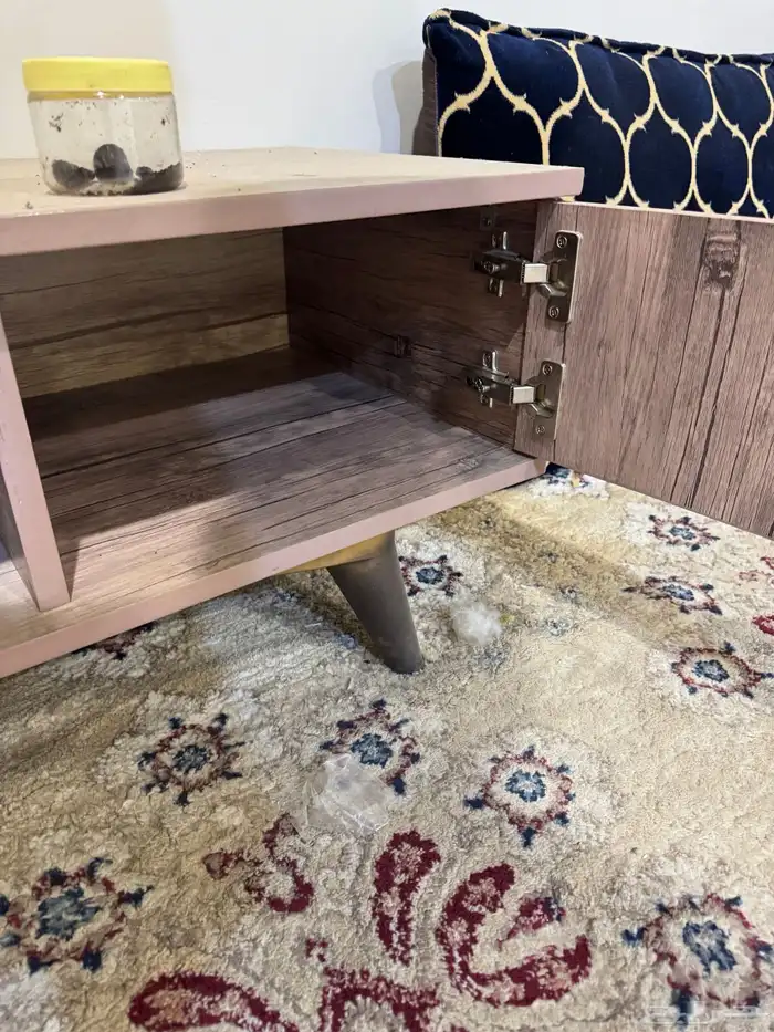 طاولة شاشة 1