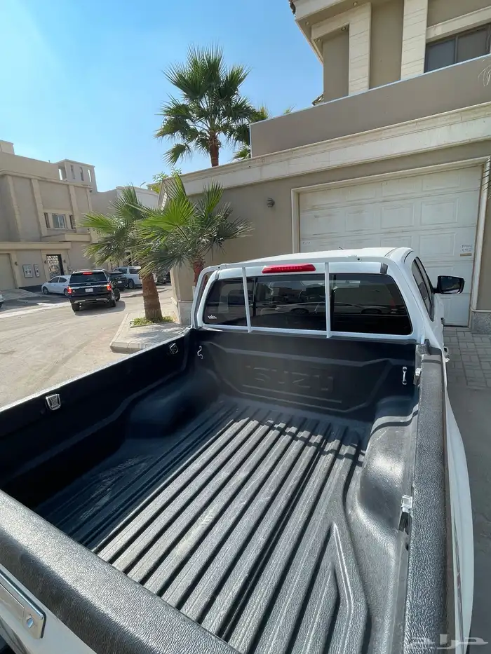 ايسوزو 2024 شبه وكاله LS 12