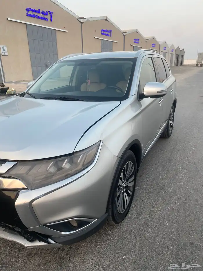 مستبيشي اوتلاندر 2021 0