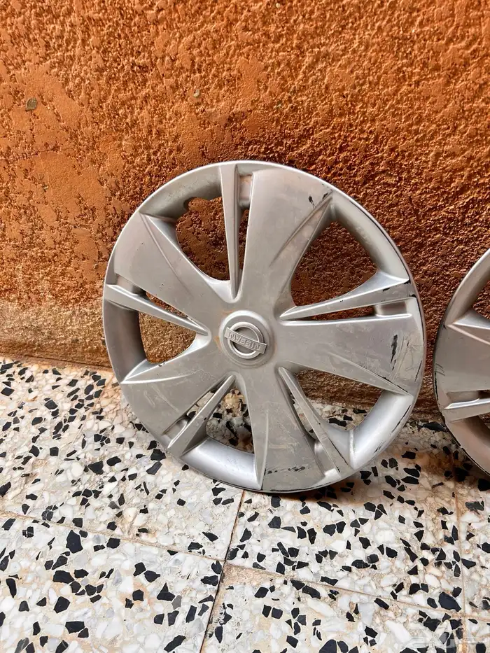 طاسات صني للبيع ب 5 ريال الوحده 2