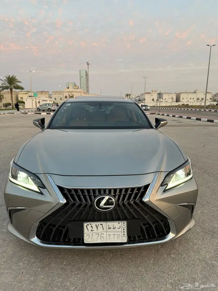 لكزس ES250 AA 2023 نظيف وكالة 4