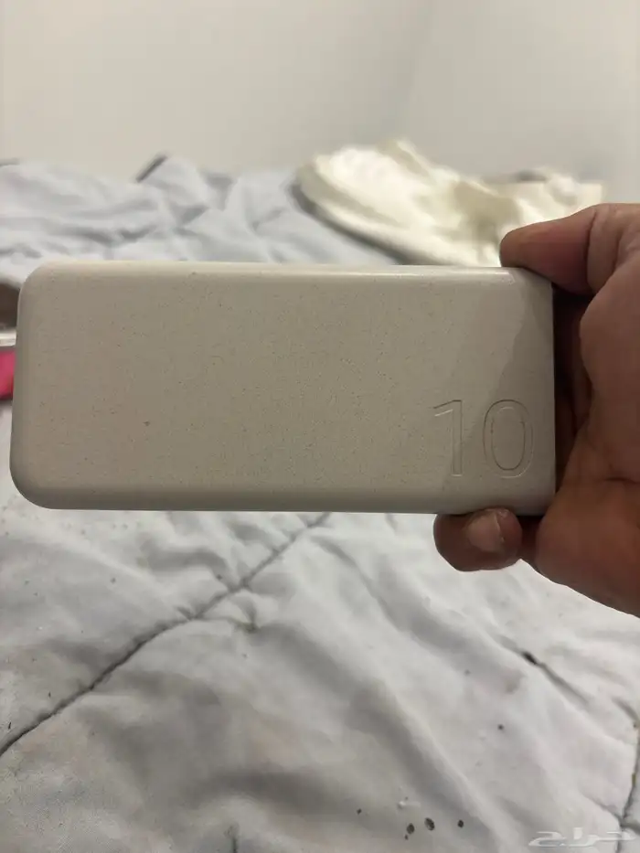 شاحن متنقل يشحن الجوال 4 مرات او5 مرات في تعبئته فل شحنه 2