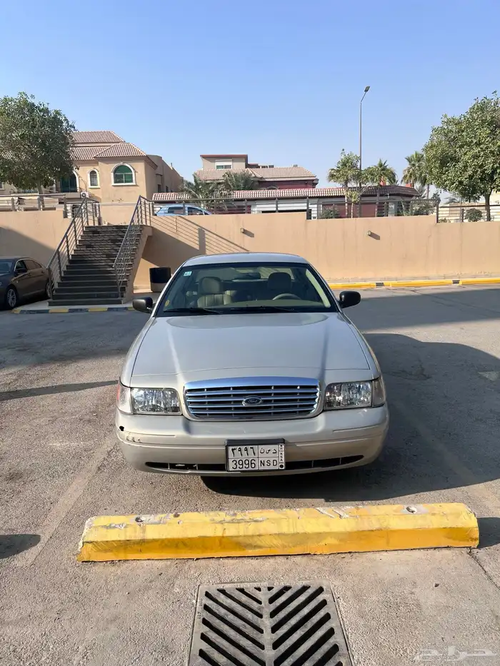 فورد فكتوريا 2010 نص فل ممشى قليل 5