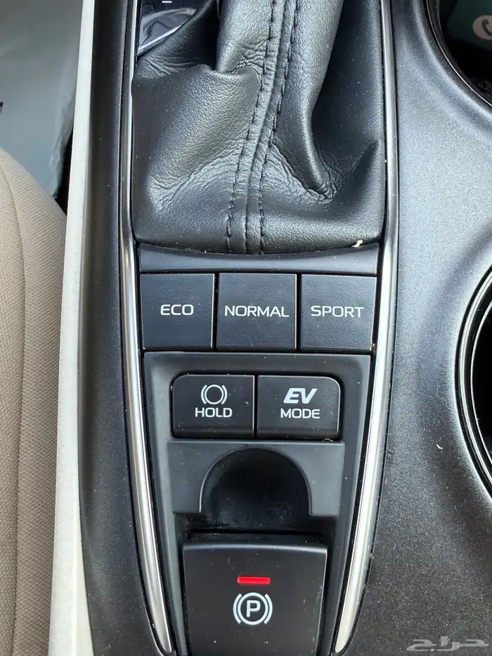 تويوتا كامري 2022 LE هايبرد ممشى قليل 28