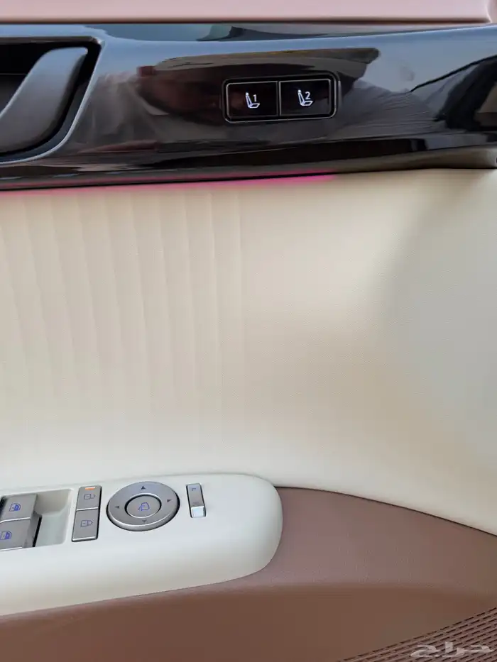 ازيرا 2023 كاليجرافي 6 سلندر اعلا مواصفات ماشيه 15 الف للبيع 23