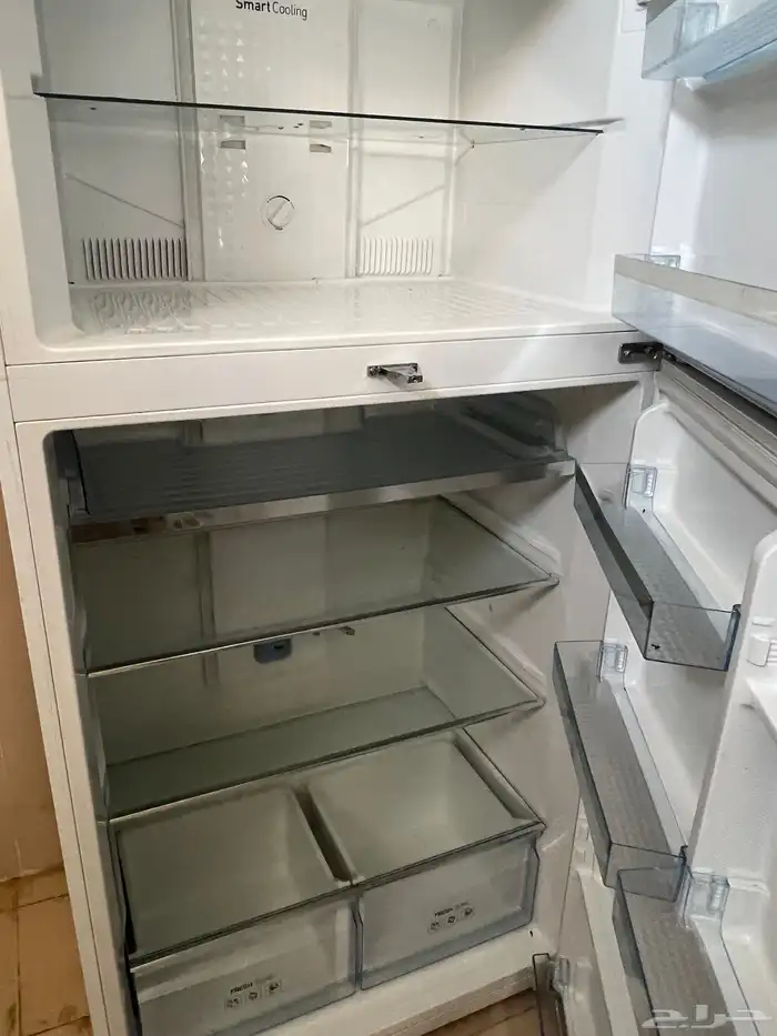 للبيع ثلاجة بنشمارك وفريزر kelvinator 3