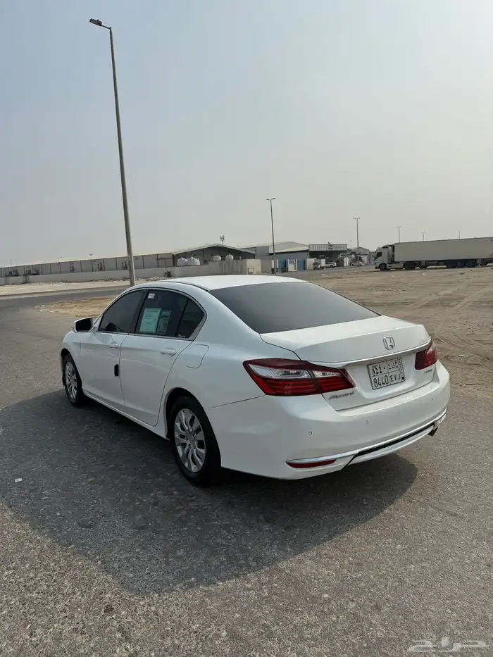 للبيع هوندا اكورد موديل 2017 5