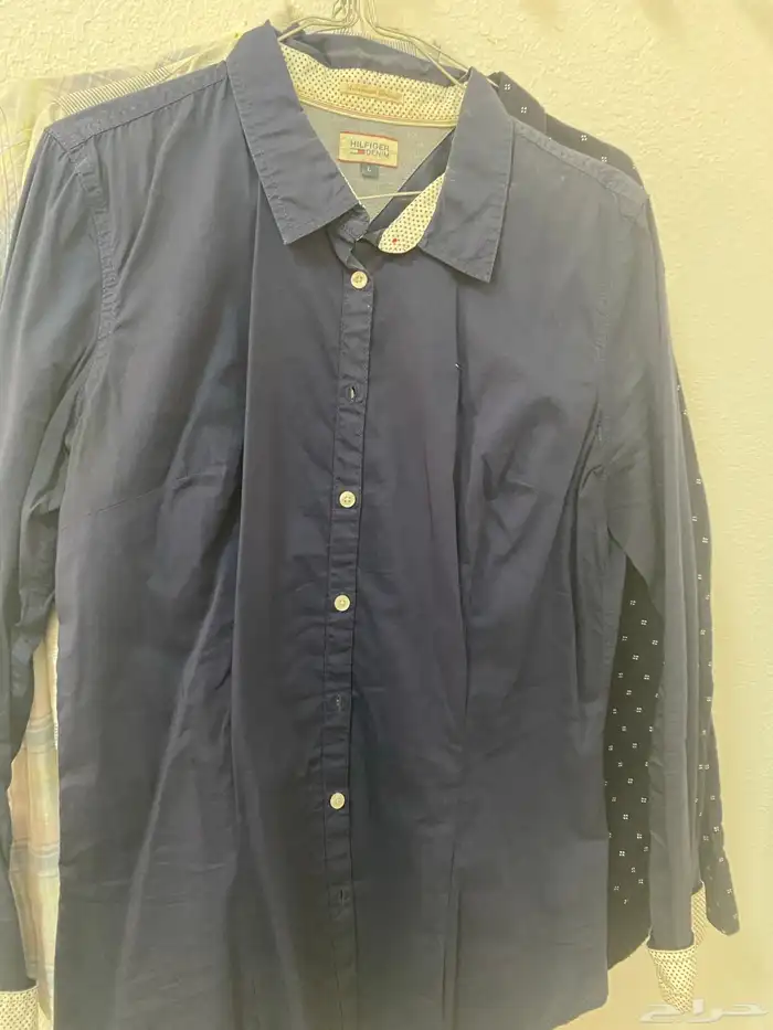 قمصان نسائيه للبيع مقاس m 12