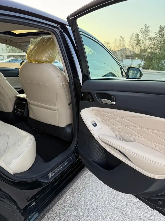 تويوتا افالون 2020 فل كامل مالك اول 75