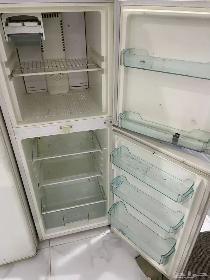 ثلاجه للبيع 0