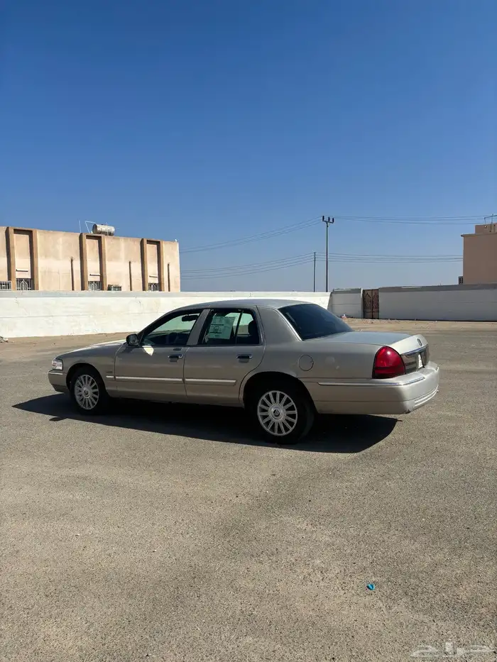 فورد ماركيز 2010 3