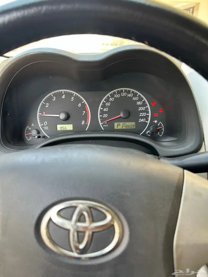كورولا 2012 نظيف 11