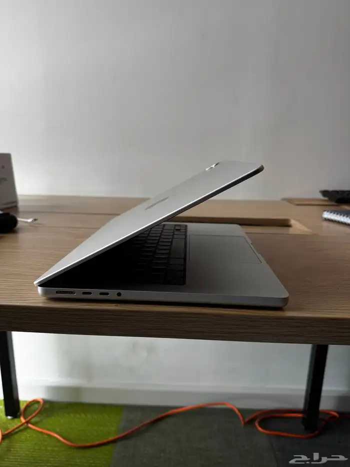 ماك بوك برو M3 3