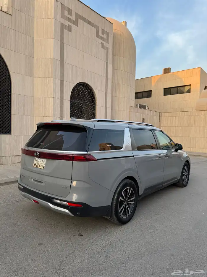 كيا كرنيفال 3