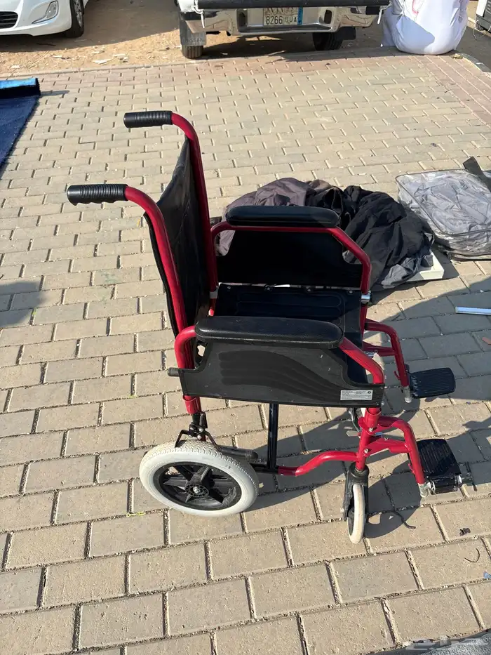عربة طفل معاق مجاني لله 0