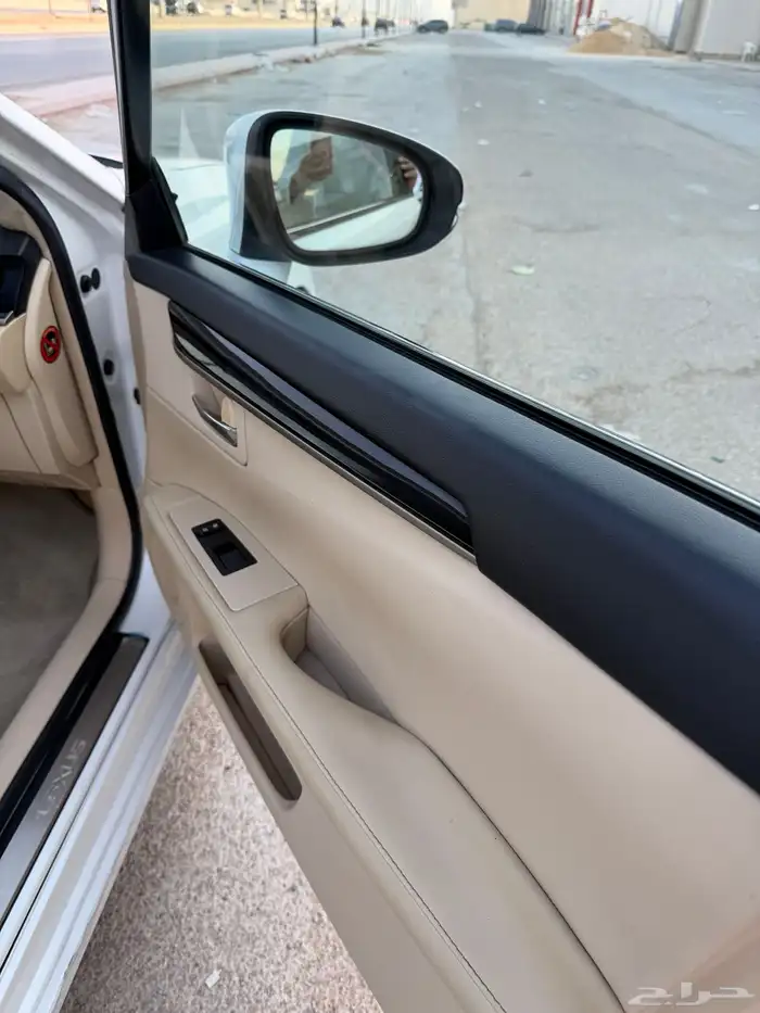 لكزس ES250 للبيع 3
