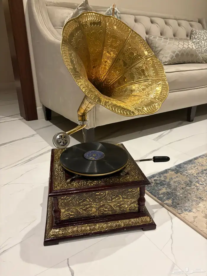 جرامافون ديكور أنتيك للبيع 0