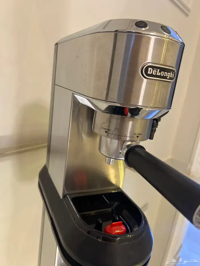 ماكينة صنع قهوة نظيفه وجديده استخدام لمرة وحده للبيع 0