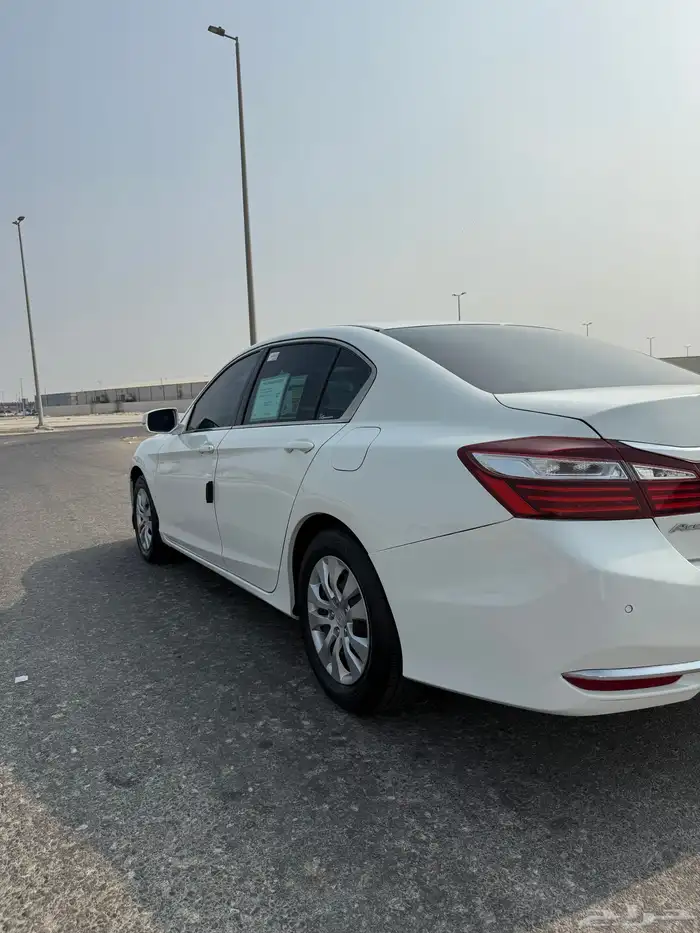 للبيع هوندا اكورد موديل 2017 6