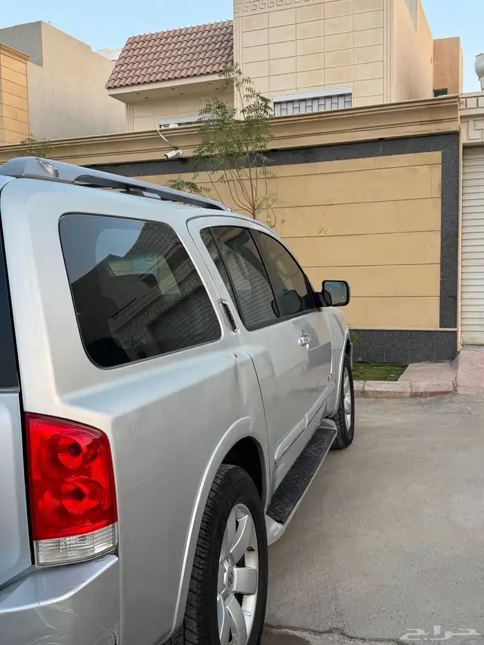 نيسان ارمادا LE 2010 2