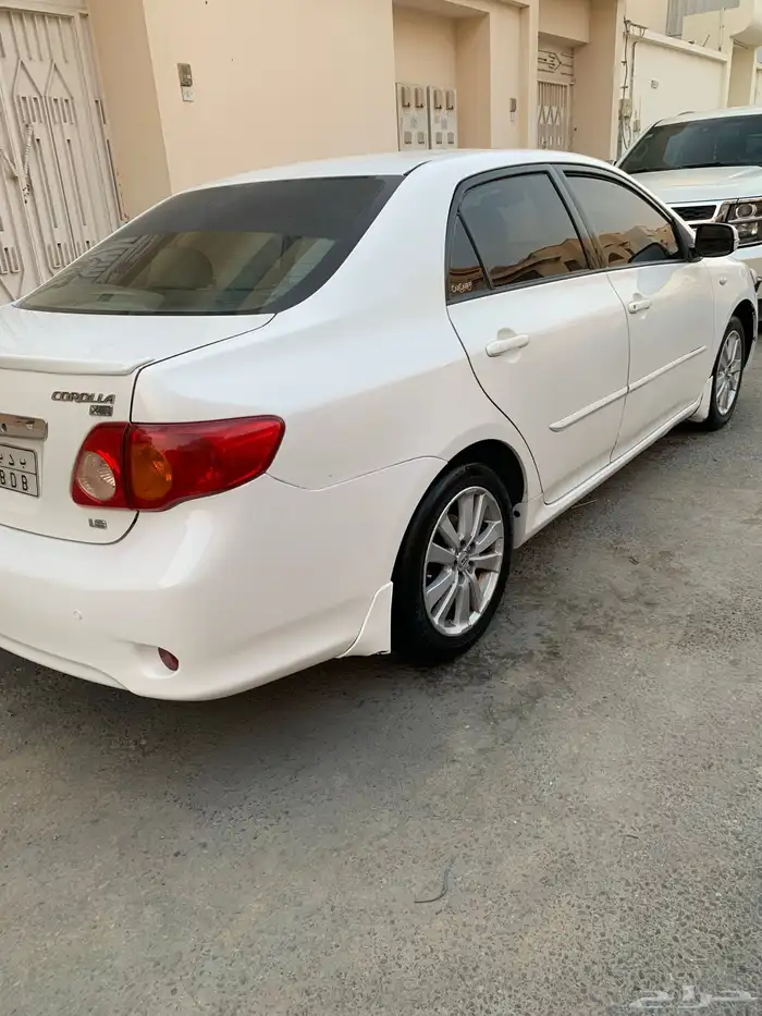 للبيع كورولا 2010 فل كامل 4