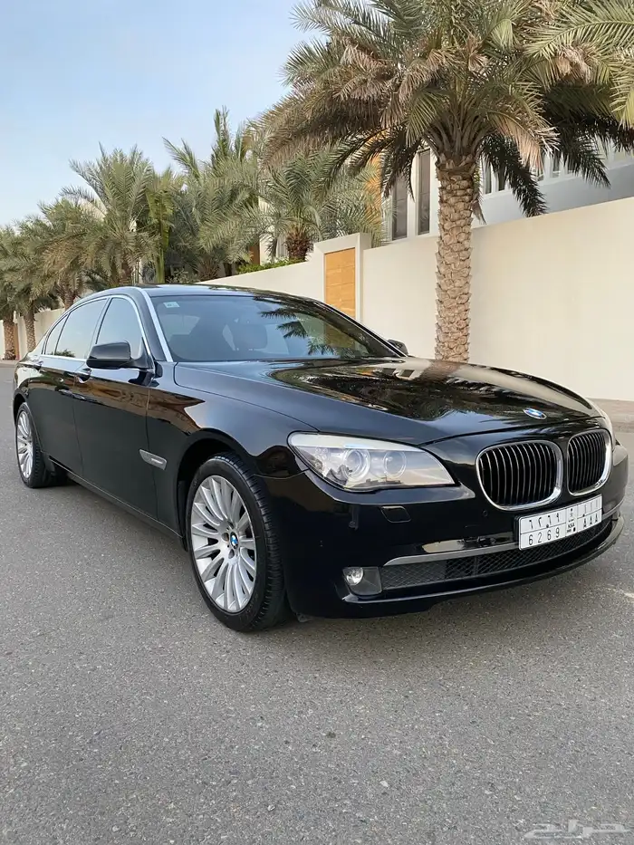 بي ام دبليو 730li موديل 2011 عداد 65 الف كيلو 4