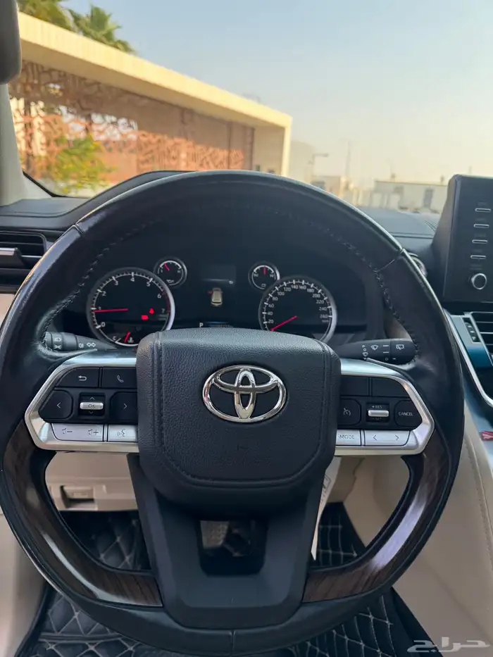 لاندكروزر 2022 بدون تيربو GXR 6