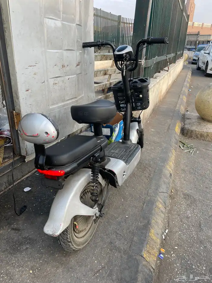 اسكوتر كهربائي 2