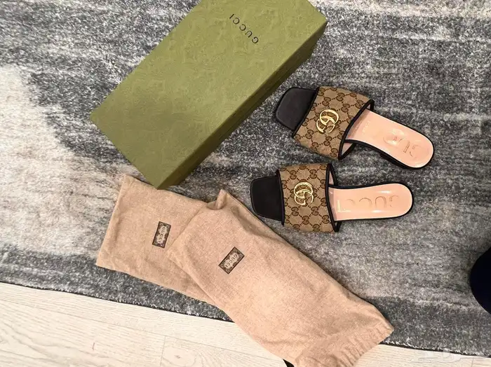 حذاء قوتش الاصلي 0