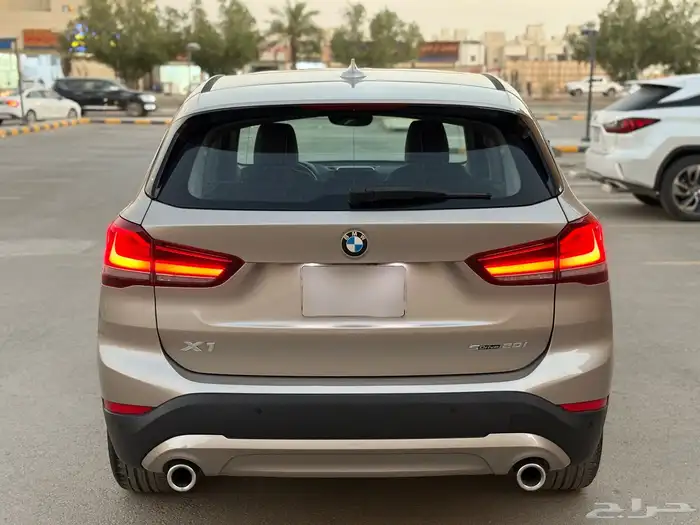 للبيع BMW X1 2022 وكاله 5