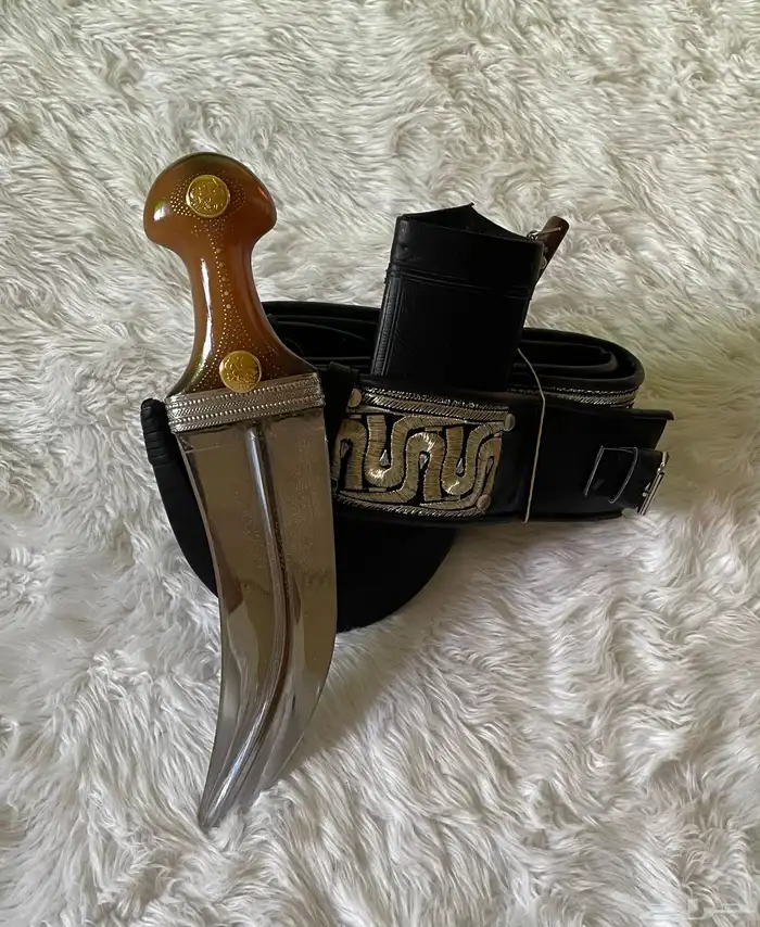 جنبيه مكعبه حك زراف كفو 1