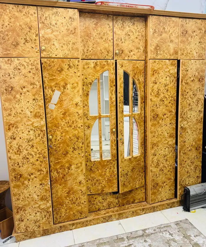 دولاب وتسريحة 150 ريال (المندق) 1