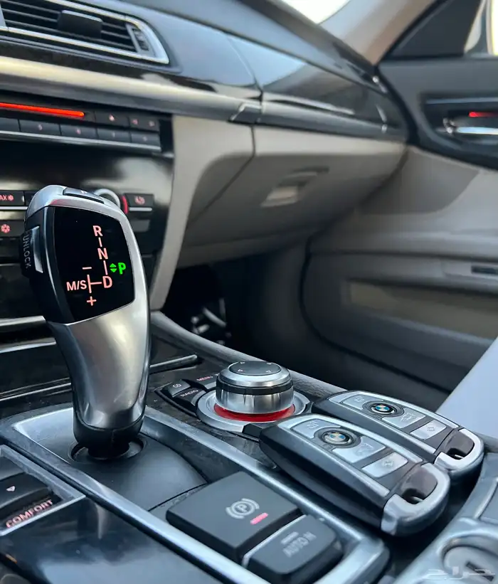 بي ام دبليو 730 نظيف جدا 26