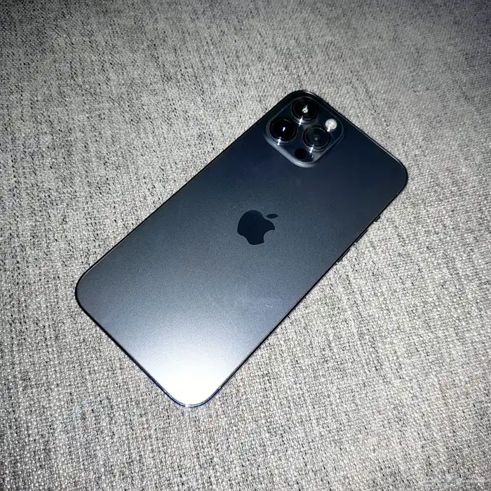 ايفون 12 بروماكس 128 جيجا نسبة البطارية 97 1