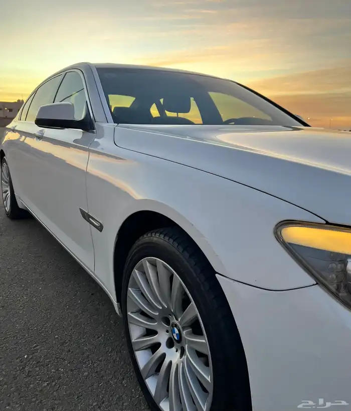 بي ام دبليو 730 نظيف جدا 14
