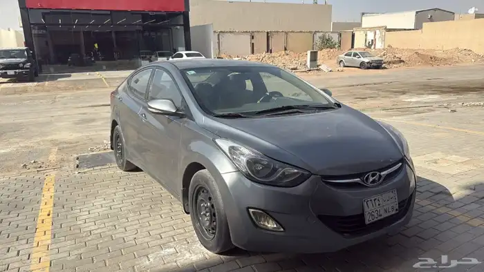 هيونداي إلنترا XLT موديل 2013 نظيفه 12