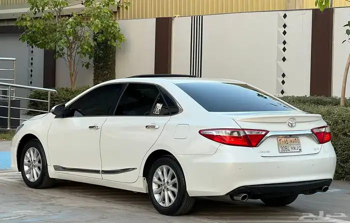 تويوتا كامري 2016 GLX (بحالة ممتازة) 9