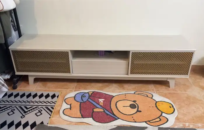 طاولة شاشة نظيفة 1