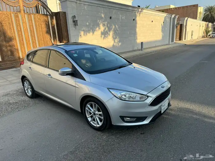 فورد فوكس فل هاتش باك 4