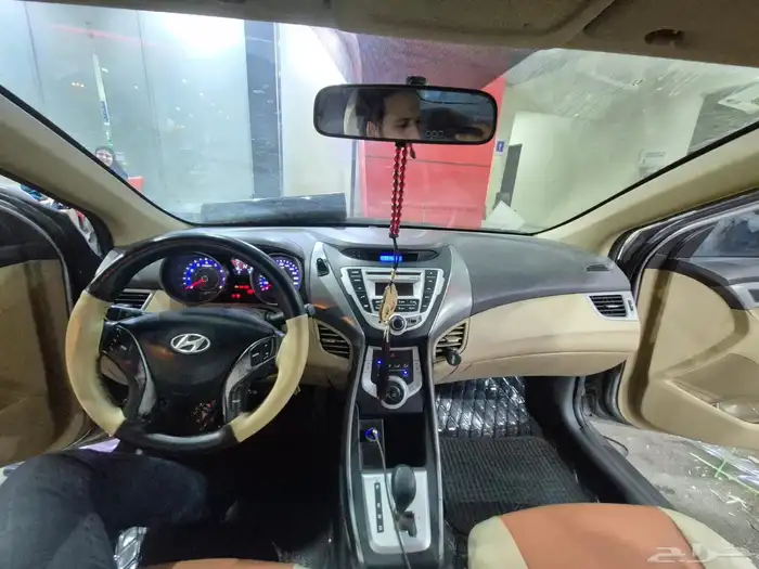 هيونداي إلنترا XLT موديل 2013 نظيفه 34