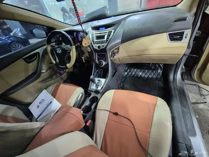 هيونداي إلنترا XLT موديل 2013 نظيفه 32