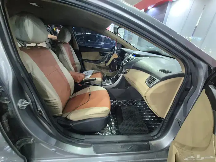 هيونداي إلنترا XLT موديل 2013 نظيفه 31